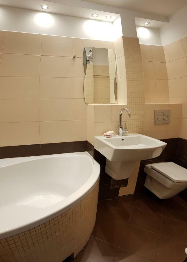 Apartament Rsl ルダ・シロンスカ エクステリア 写真